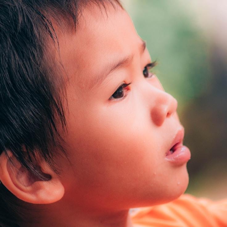 Portrait of Ananya meditation instructor